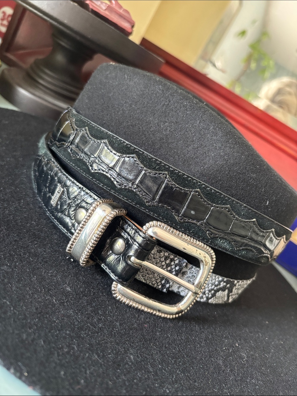 Vintage Ariat Patent Leather Croc/Suede Western Belt 34" (32-36”)